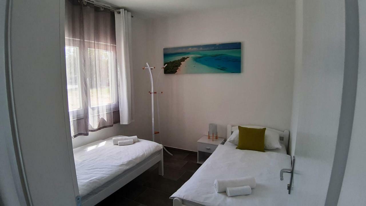 Relax Starigrad Paklenica Exterior foto