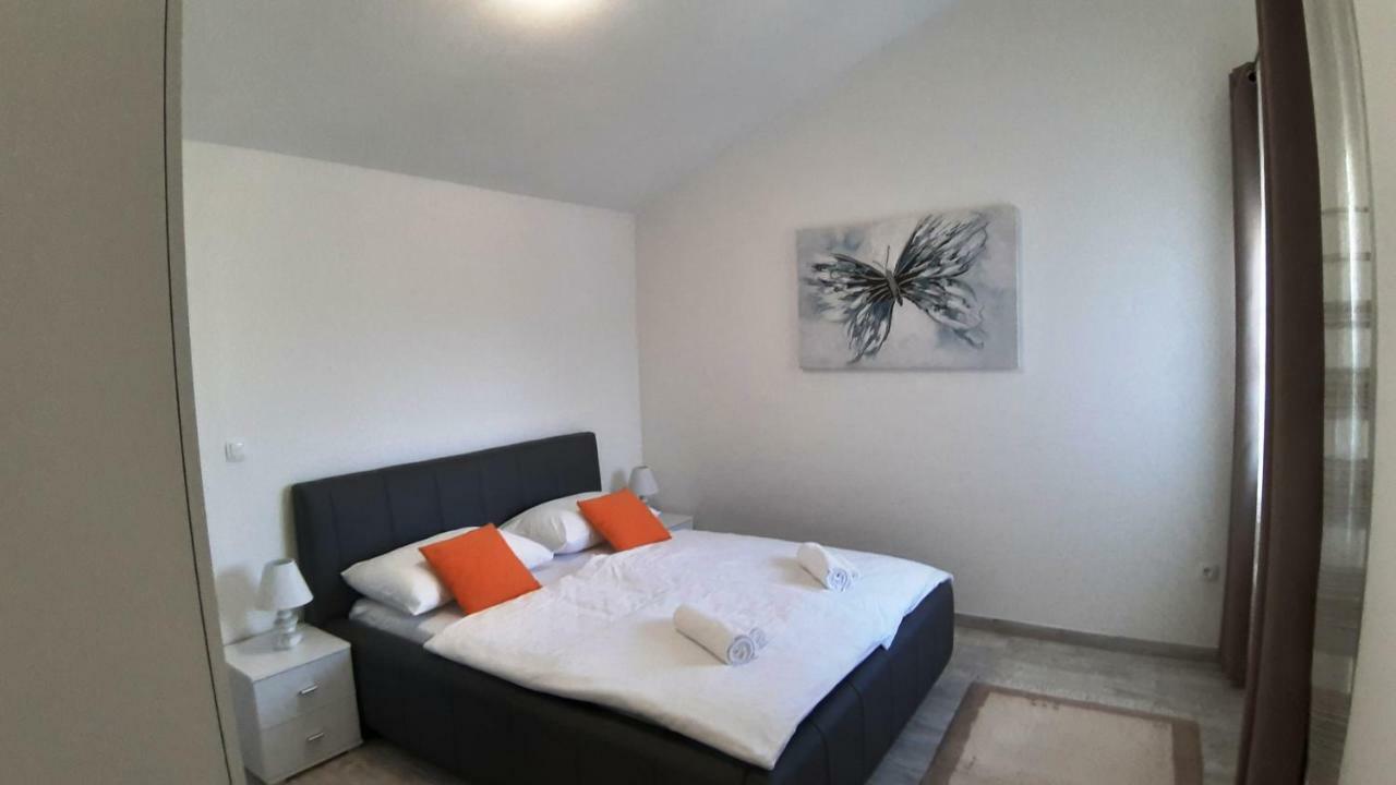 Relax Starigrad Paklenica Exterior foto